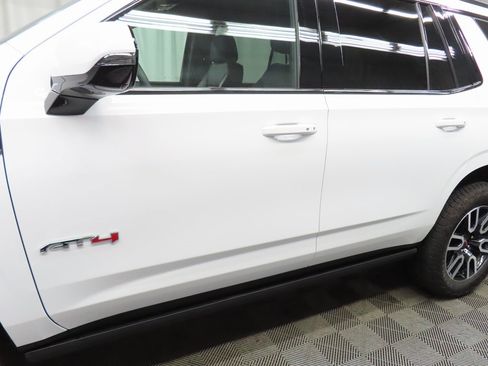 Used 2024 GMC Yukon AT4 image 42