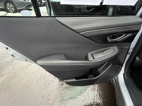 Used 2025 Subaru Outback Premium w/ Popular Package #1A image 16