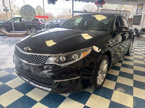 Used 2016 Kia Optima EX w/ Premium Package image 3
