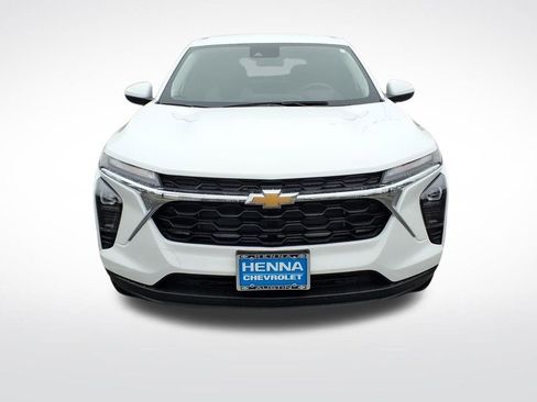 New 2026 Chevrolet Trax LS w/ LS Convenience Package FWD image 10