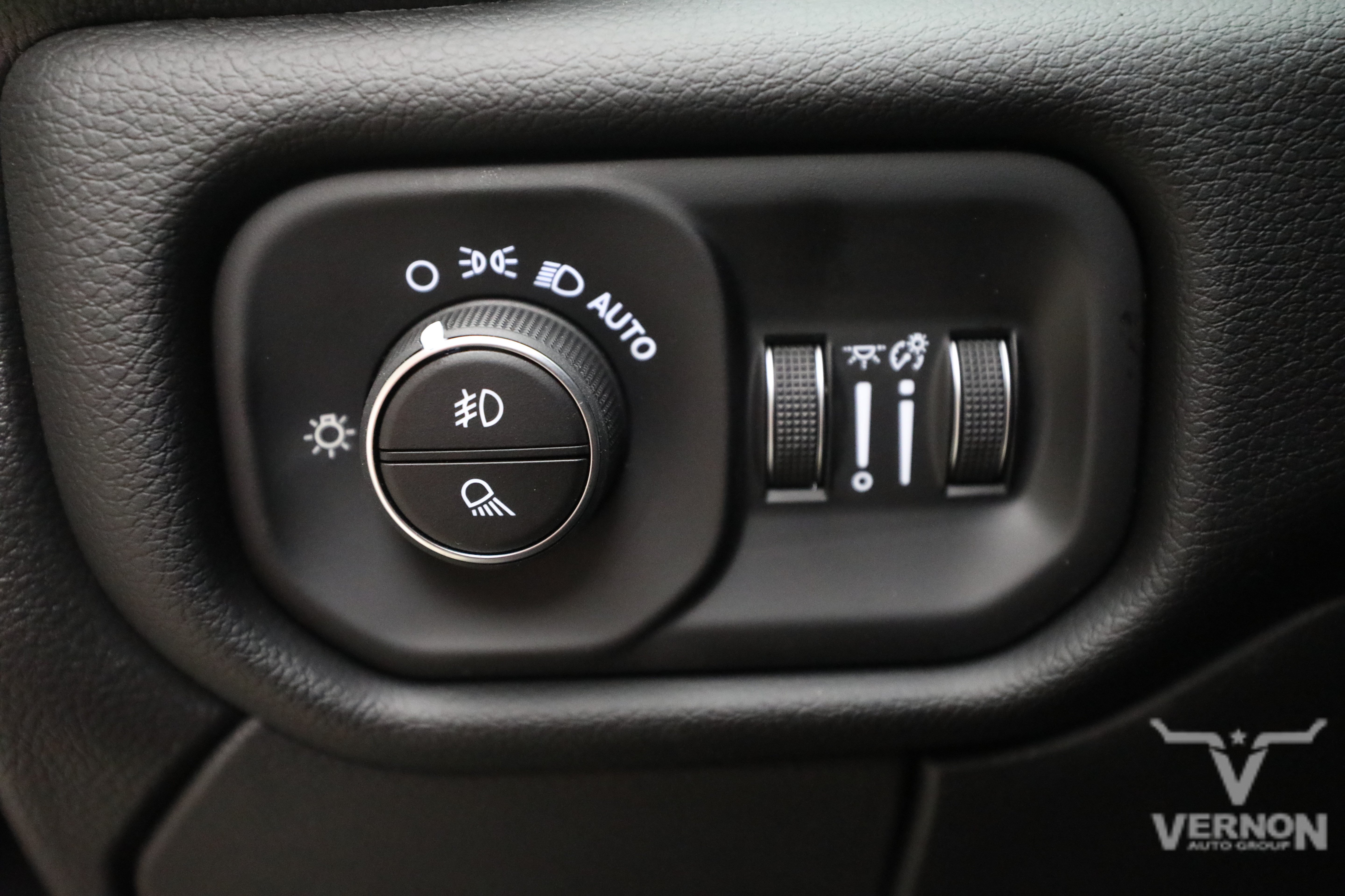 New 2027 RAM 3500 Laramie AWD/4WD image 15