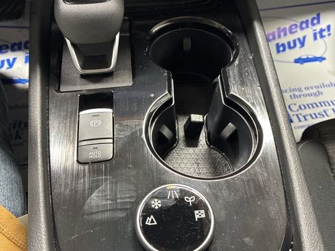 Used 2023 Nissan Rogue SV image 19