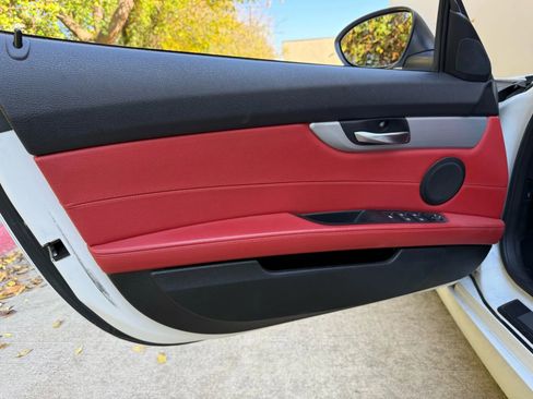 Used 2016 BMW Z4 sDrive35i image 10