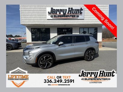 Used 2023 Mitsubishi Outlander SE