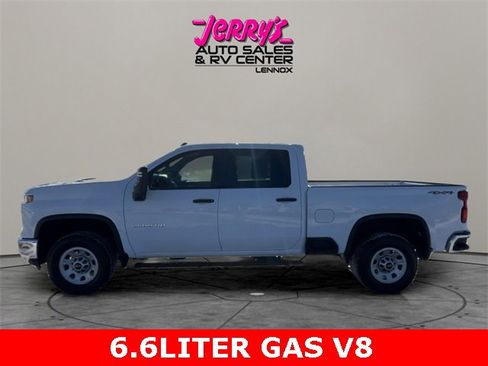 Used 2024 Chevrolet Silverado 2500 W/T image 2