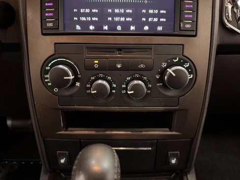 Used 2010 Dodge Charger R/T RWD image 29