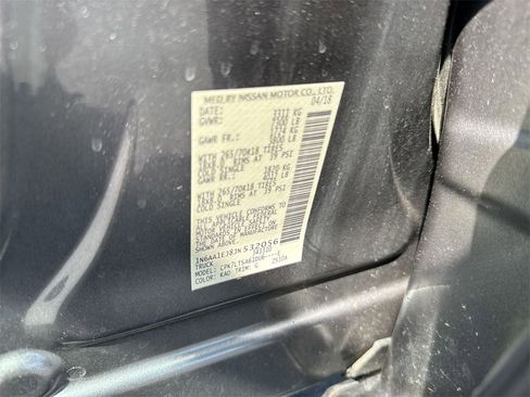 Used 2018 Nissan Titan SV image 27