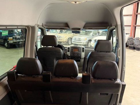 Used 2016 Mercedes-Benz Sprinter 2500 image 17