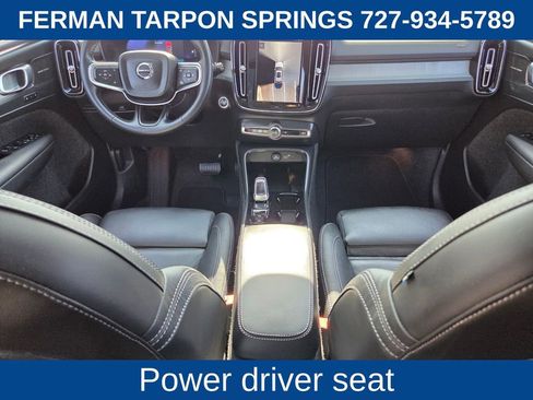 Certified 2025 Volvo XC40 B5 Ultra AWD/4WD image 17