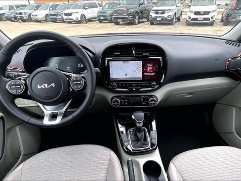 Certified 2025 Kia Soul EX FWD image 15