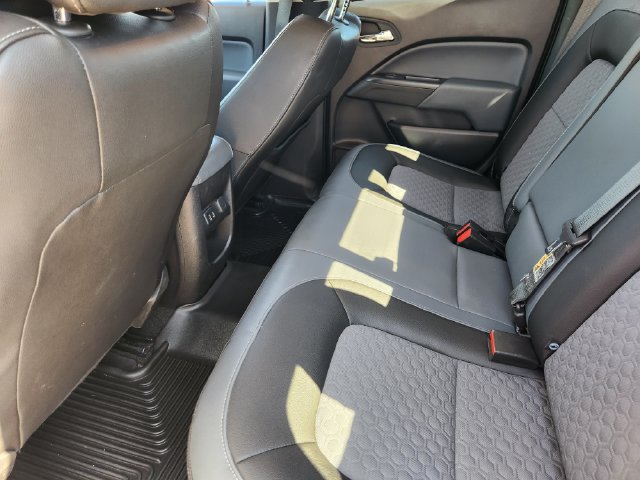 Used 2017 Chevrolet Colorado Z71 AWD/4WD image 29