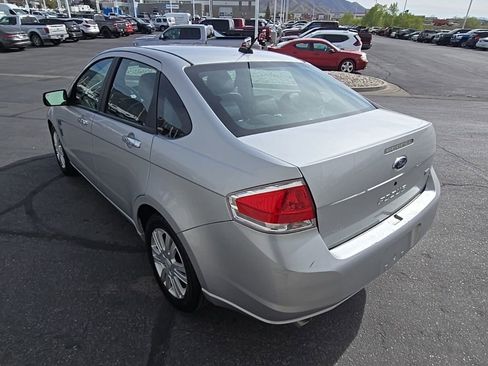 Used 2009 Ford Focus SEL image 6