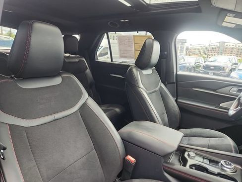 Certified 2025 Ford Explorer ST AWD/4WD image 34