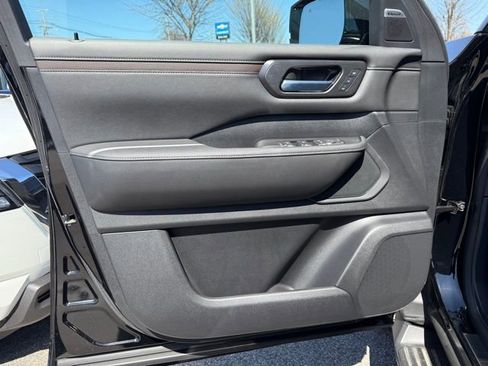 New 2025 Nissan Armada SL w/ Captain's Chari Seat Package image 16