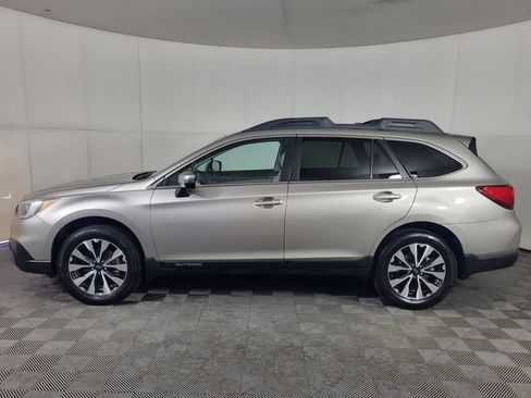 Used 2016 Subaru Outback 2.5i Limited AWD/4WD image 4