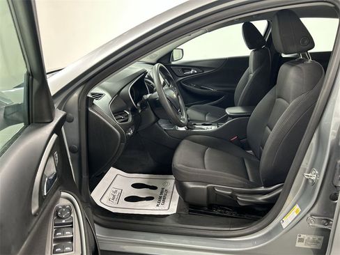 Used 2024 Chevrolet Malibu LS image 11