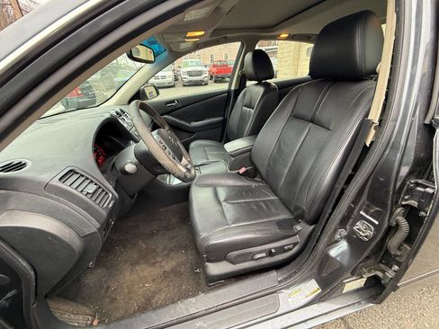 Used 2008 Nissan Altima 3.5 SL w/ Emergency Aid Pkg image 5