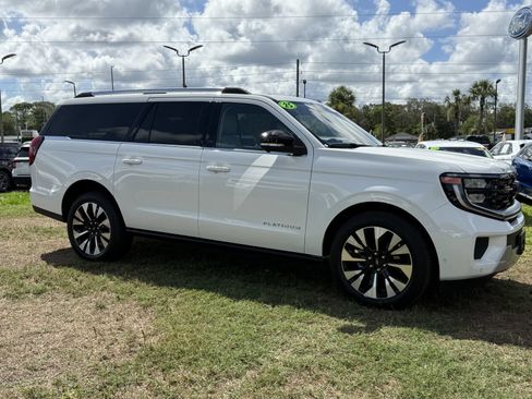 Certified 2025 Ford Expedition Max Platinum w/ Driver's Package AWD/4WD image 2