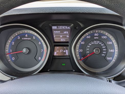 Used 2015 Hyundai Elantra GT FWD image 14