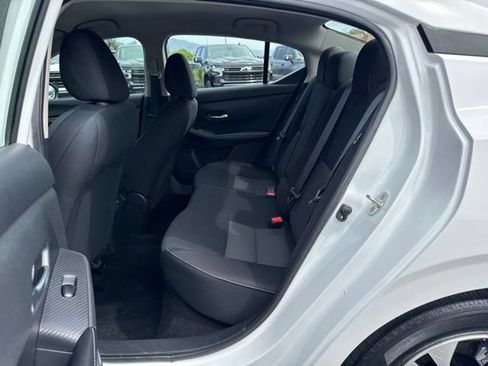 Used 2022 Nissan Sentra SV FWD image 13