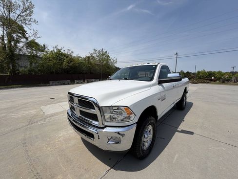 Used 2014 RAM 3500 SLT AWD/4WD image 23
