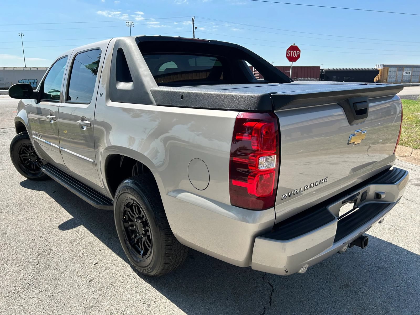 Used 2007 Chevrolet Avalanche LT w/ LT Preferred Equipment Group RWD image 5