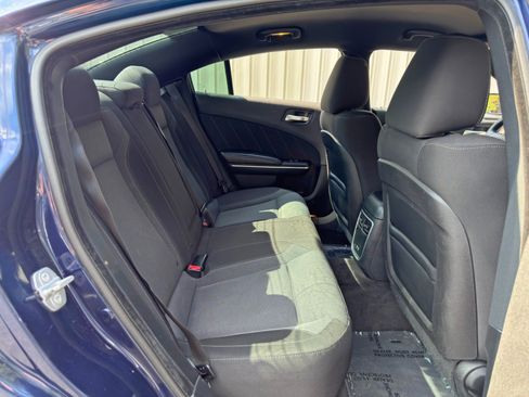 Used 2015 Dodge Charger SXT RWD image 38