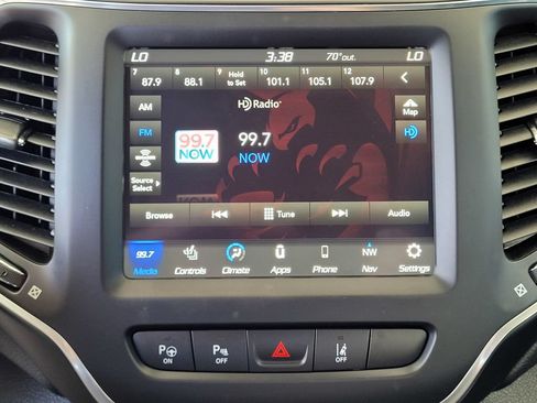 Used 2023 Jeep Cherokee Altitude Lux AWD/4WD image 11