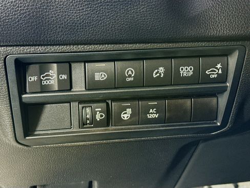 Used 2022 Toyota Tundra SR5 image 10