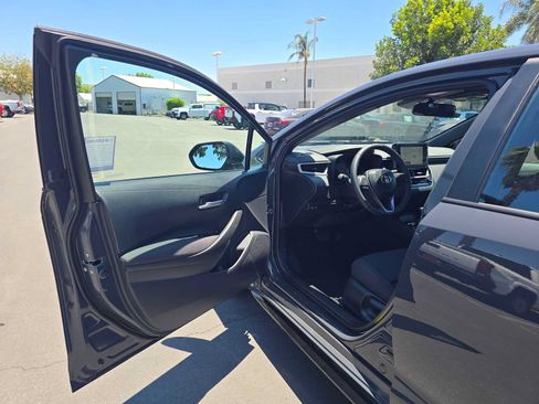 Certified 2026 Toyota Corolla SE w/ Carpet Mat Package (TMS) FWD image 21