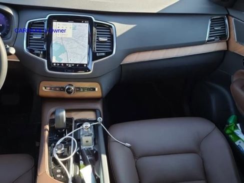 Certified 2024 Volvo XC90 B6 Plus image 10