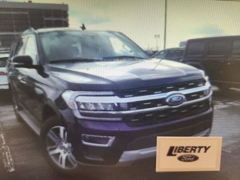 Used 2024 Ford Expedition Limited image 1