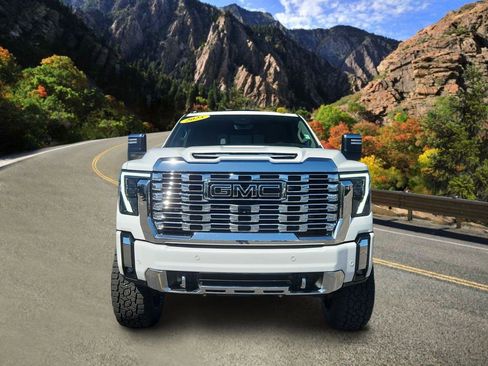 Used 2025 GMC Sierra 3500 Denali w/ Denali Reserve Package image 6