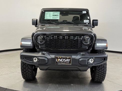 New 2025 Jeep Gladiator Willys image 2