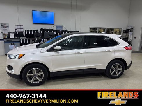 Used 2019 Ford Edge SEL w/ Equipment Group 201A image 2