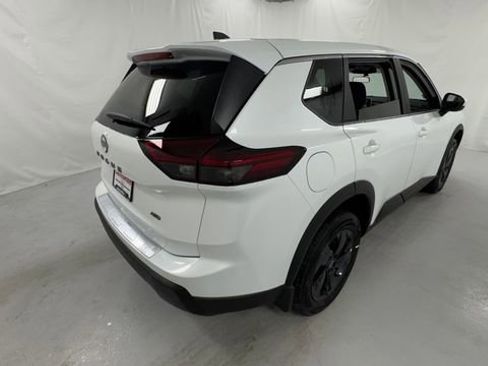 New 2026 Nissan Rogue SV w/ Cold Weather Package AWD/4WD image 3