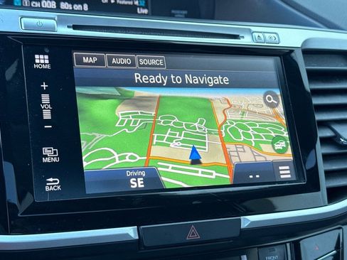 Certified 2017 Honda Accord Touring image 23