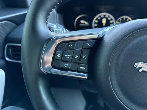 Used 2017 Jaguar F-PACE First Edition AWD/4WD image 33