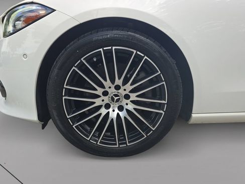 Used 2025 Mercedes-Benz C 300 4MATIC Sedan image 28