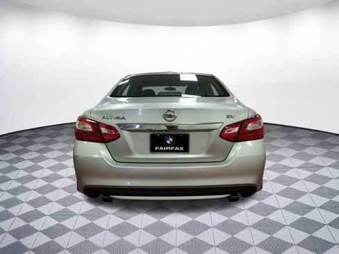Used 2017 Nissan Altima 2.5 SV image 9