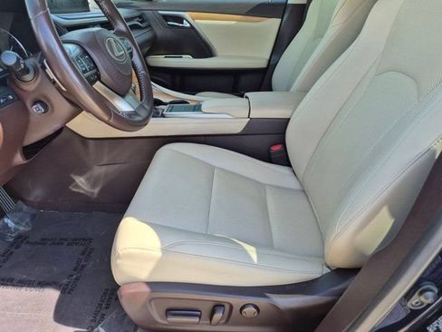 Used 2020 Lexus RX 350L Premium w/ Premium Package AWD/4WD image 9