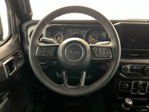 Used 2024 Jeep Wrangler Unlimited Sport AWD/4WD image 12