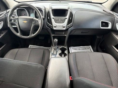 Used 2017 Chevrolet Equinox LS FWD image 25