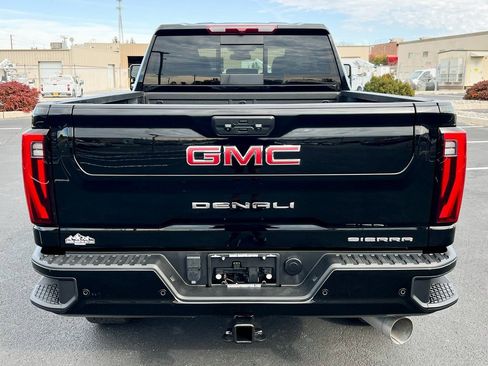 Used 2025 GMC Sierra 2500 Denali image 10