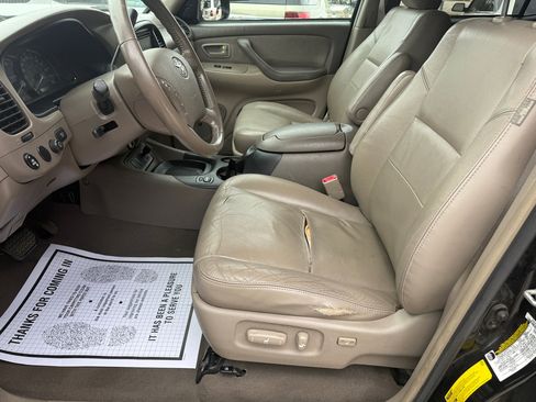 Used 2006 Toyota Sequoia SR5 image 9