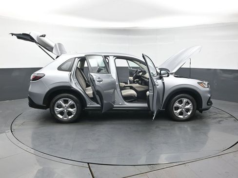 Certified 2023 Honda HR-V LX image 47