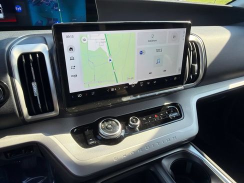 New 2026 Ford Expedition Active RWD image 20