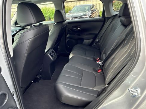 Used 2025 Acura ADX AWD image 32