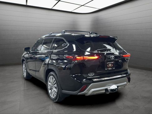 New 2026 Toyota Highlander Platinum image 25