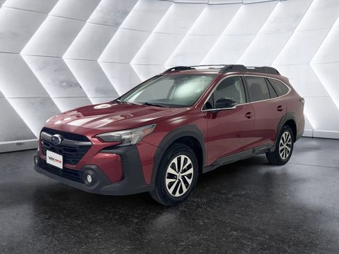 Used 2024 Subaru Outback Premium image 3